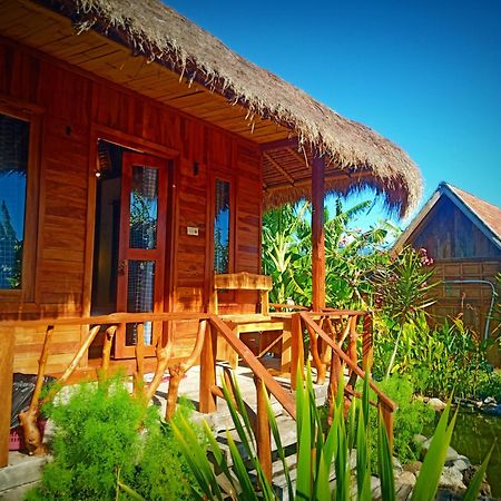 Umah Kayu 2-Menjangan Homestay Banyuwedang Zewnętrze zdjęcie