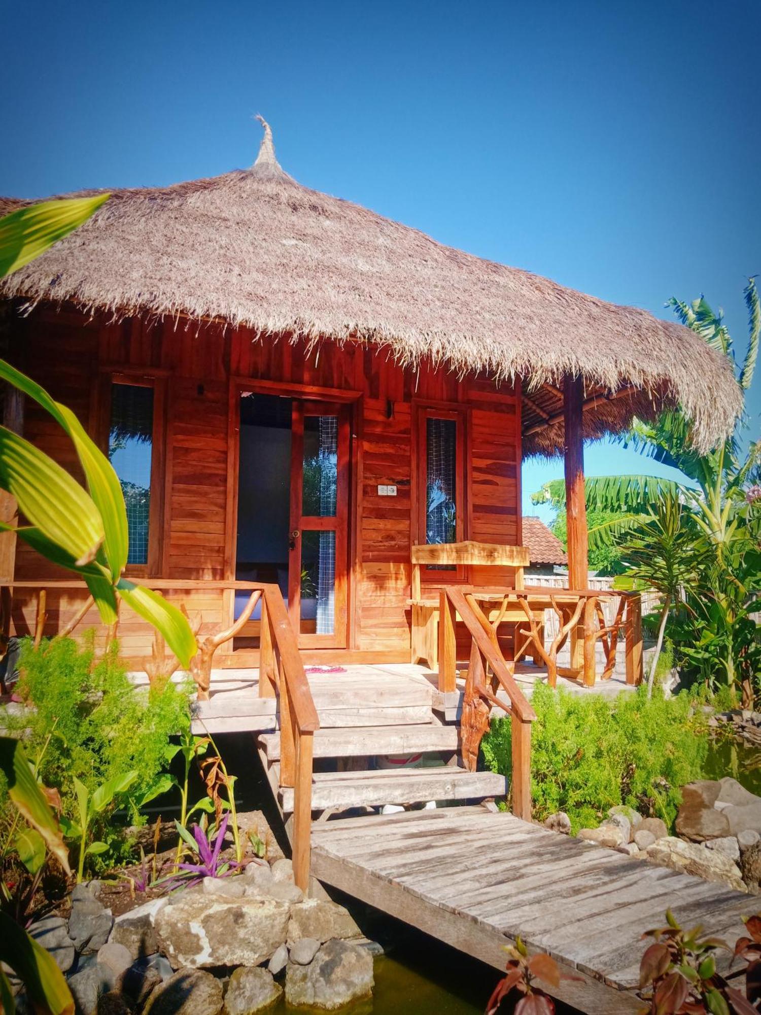 Umah Kayu 2-Menjangan Homestay Banyuwedang Zewnętrze zdjęcie